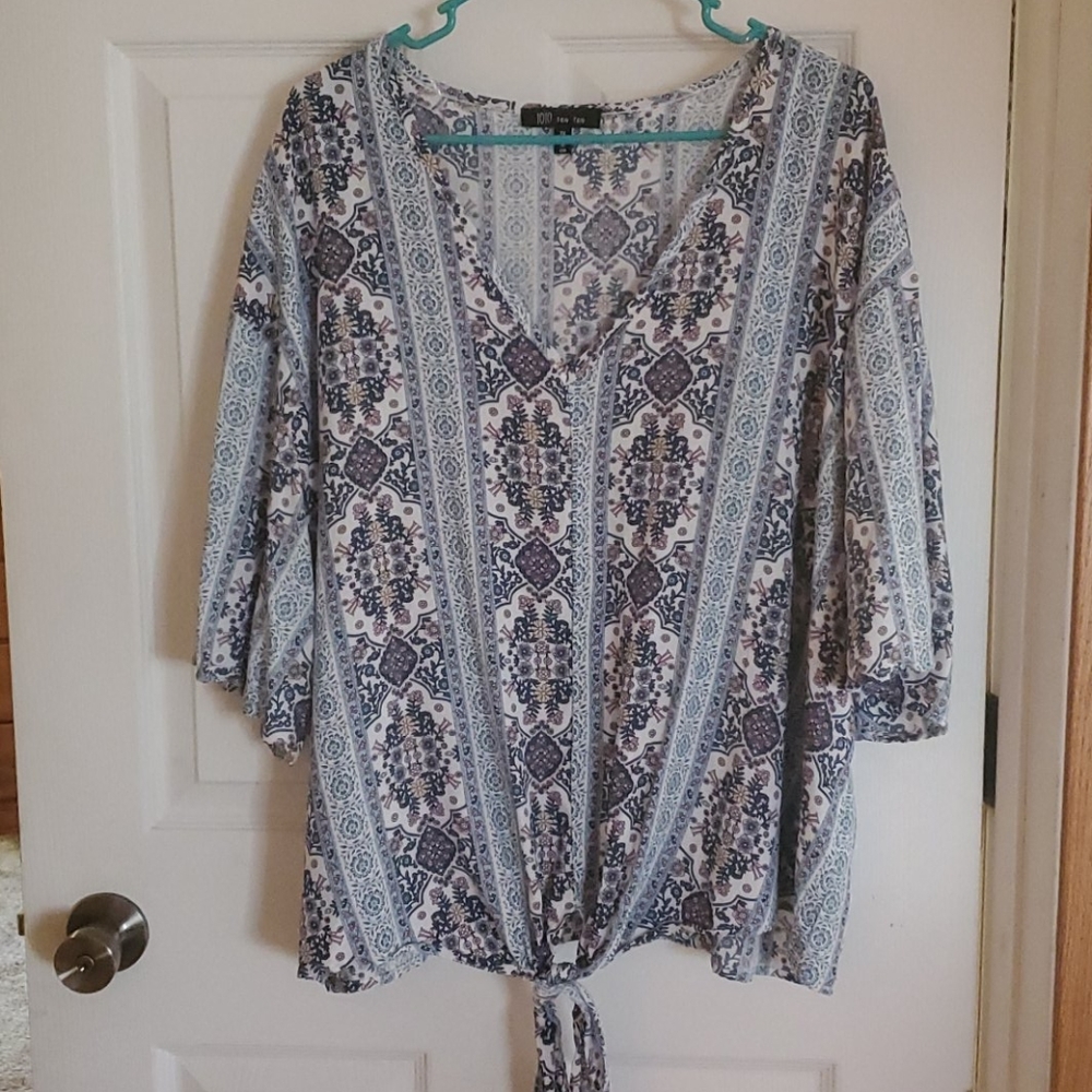 Plus size tie front Blouse